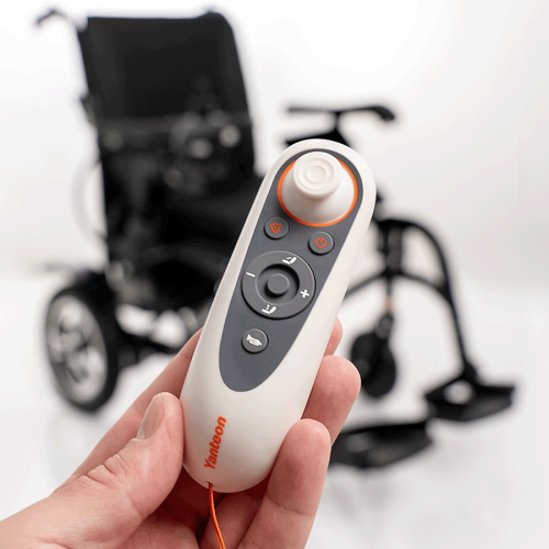 Wózek inwalidzki o napędzie elektrycznym- CROSS SMART